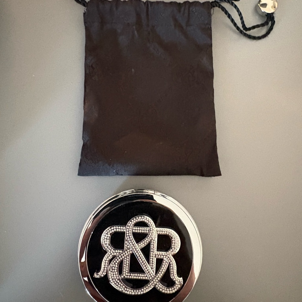 Rock & Republic Black & Silver Bronzer/Contour Compact